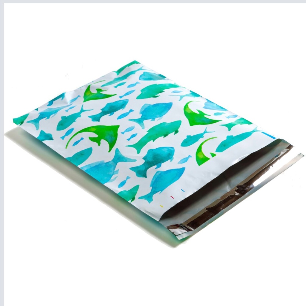 20-10x13 fish polymailers